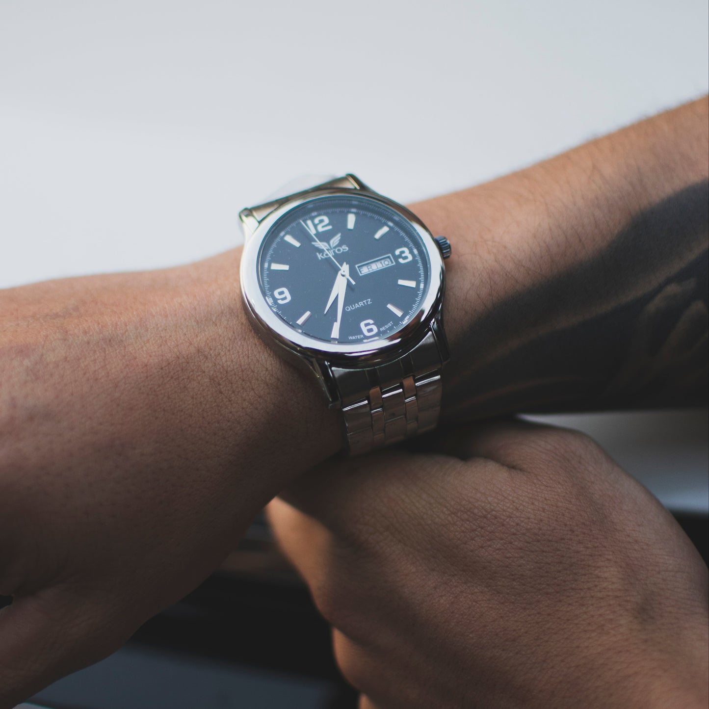 Reloj Kairós Original Fondo Negro