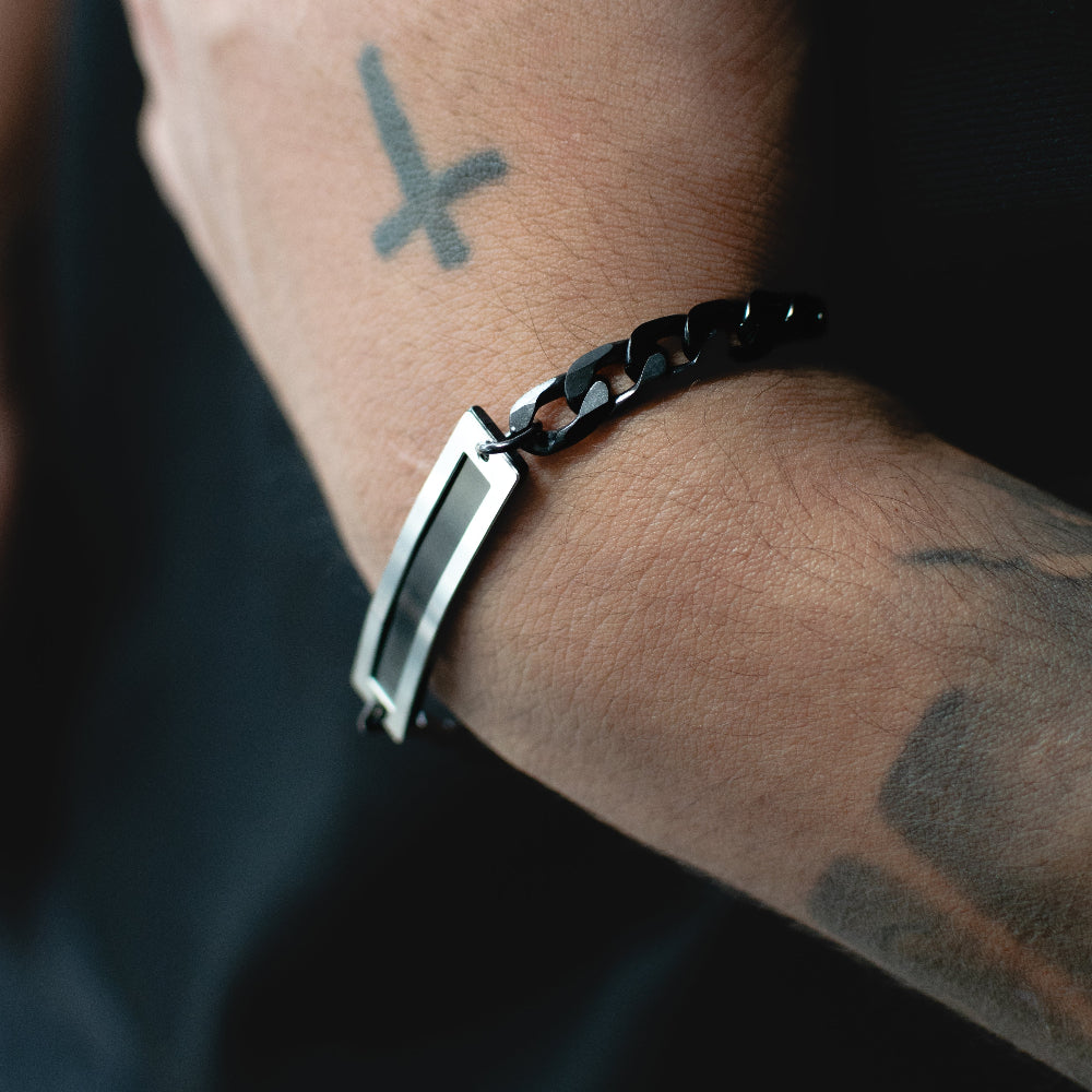 Pulsera con Placa Black